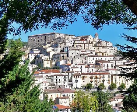 - Il Castagneto
